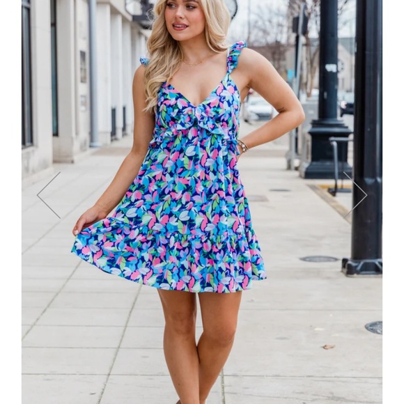 Pink Lily dress size medium - Picture 2 of 3